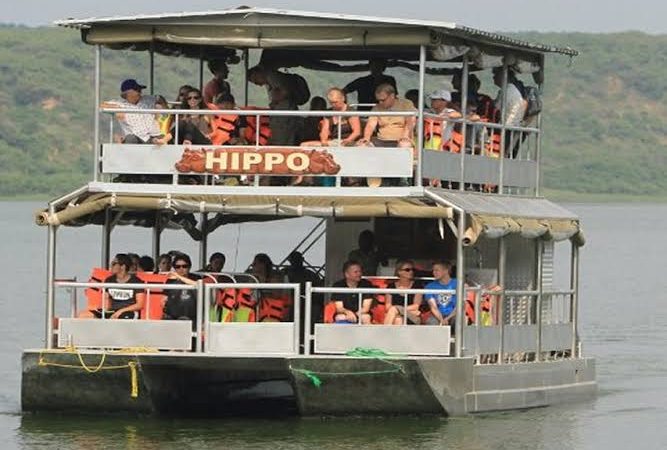 Tourists-on-board-a-boat-cruise-along-Kazinga-channel.