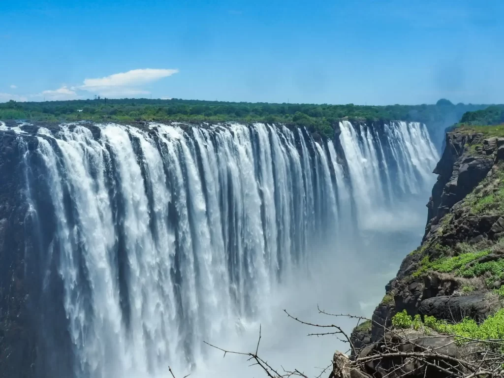 Victoria-falls-Zimbabwe.