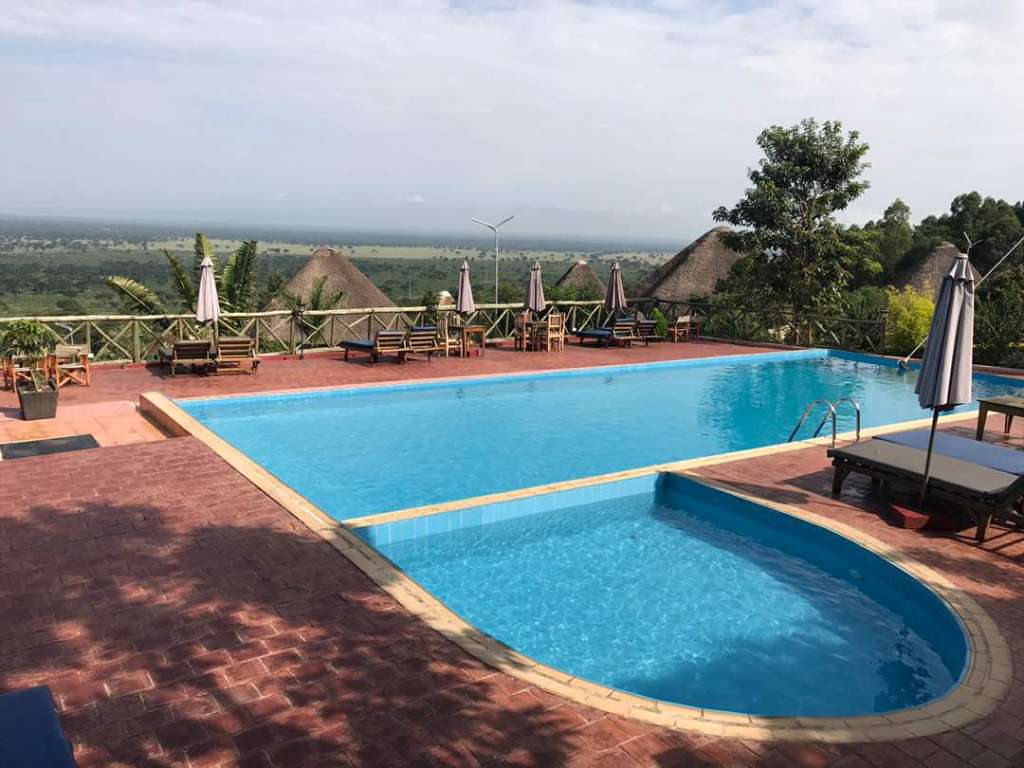 Park view safari lodge swimming pool with great views of Queen Elizabeth National Park