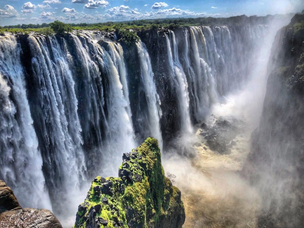 victoria-falls-Zimbabwe.