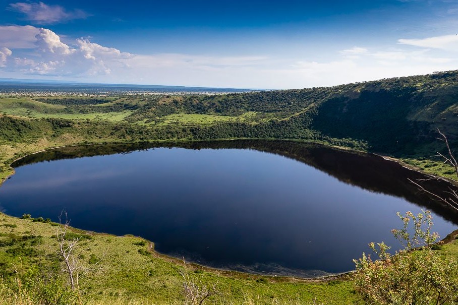 crater lake Queen Elizabeth national park Uganda